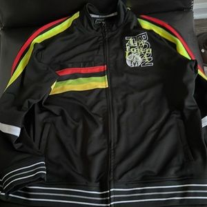 Born Fly two piece multicolor size 3X-Large comfortable wear